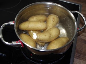 Kartoffel Frikadellen mit Minze (3)