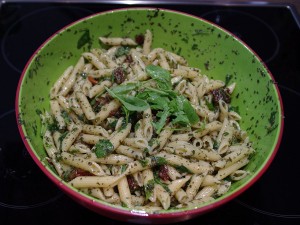 Nudelsalat mit Pesto (1)